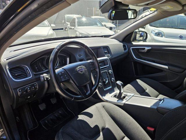 VOLVO V60 D2