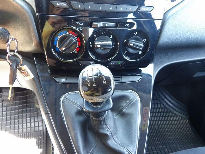 Lancia Ypsilon 1.2 69 cv Silver