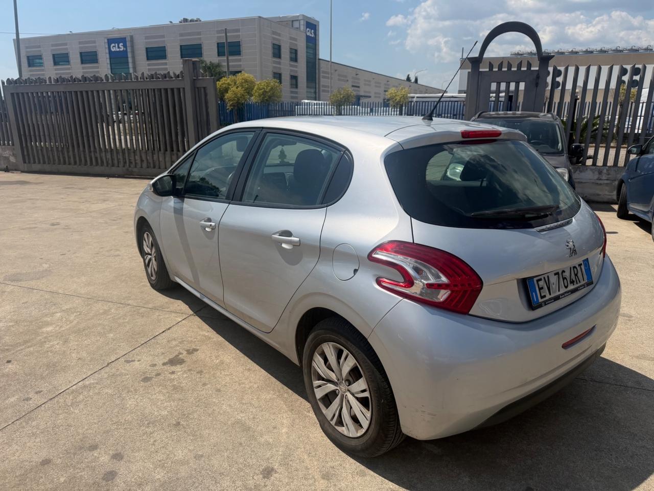 Peugeot 208 1.6 e-HDi 115 CV Stop&Start 5 porte Allure