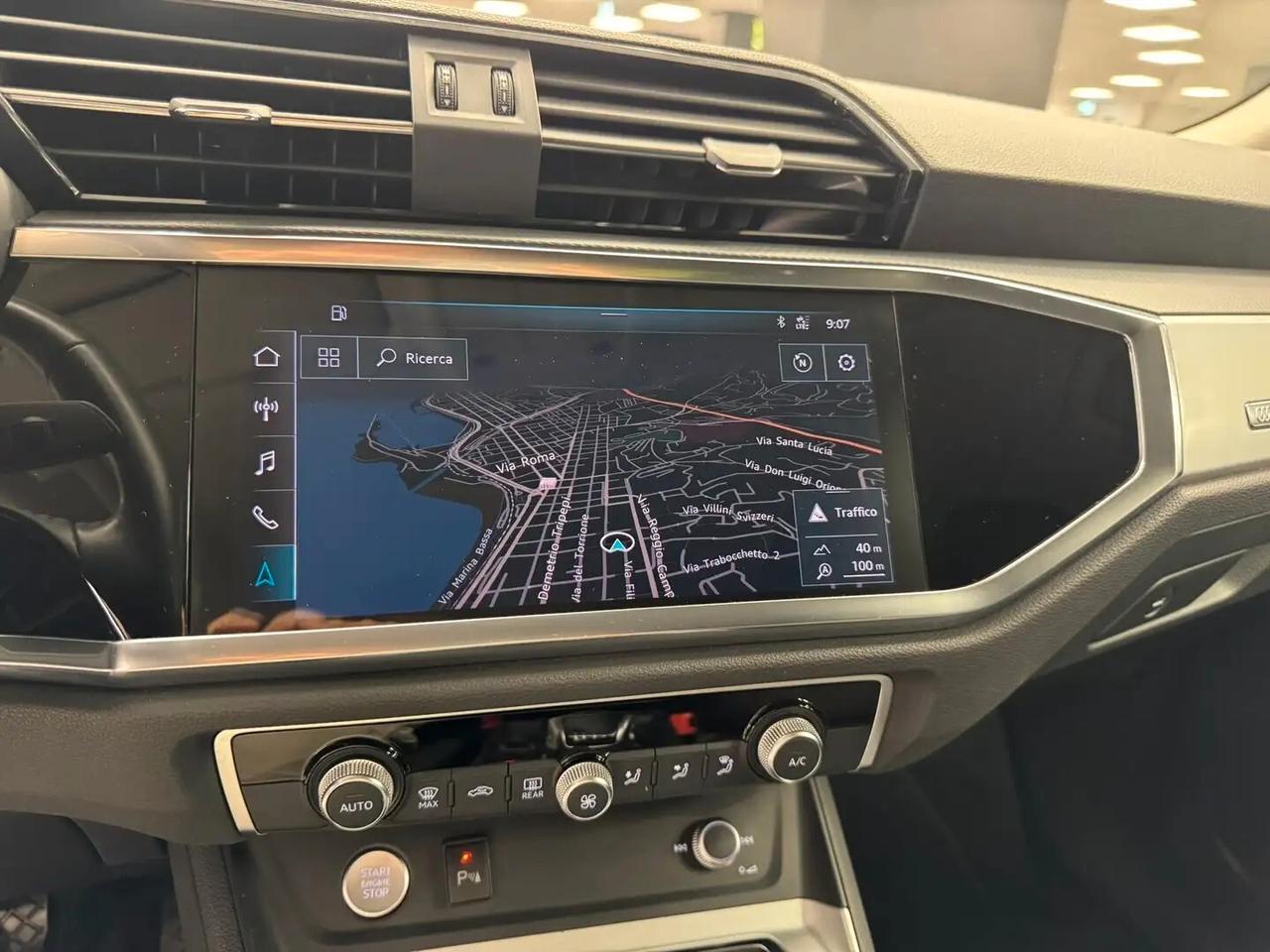 Audi Q3 35 TDI S tronic Business