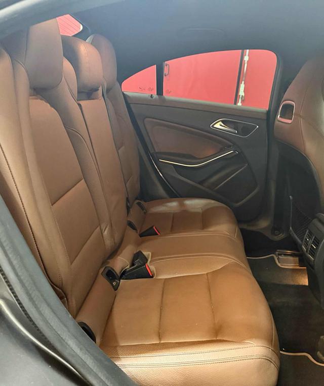 MERCEDES-BENZ CLA 250 4Matic Automatic Premium