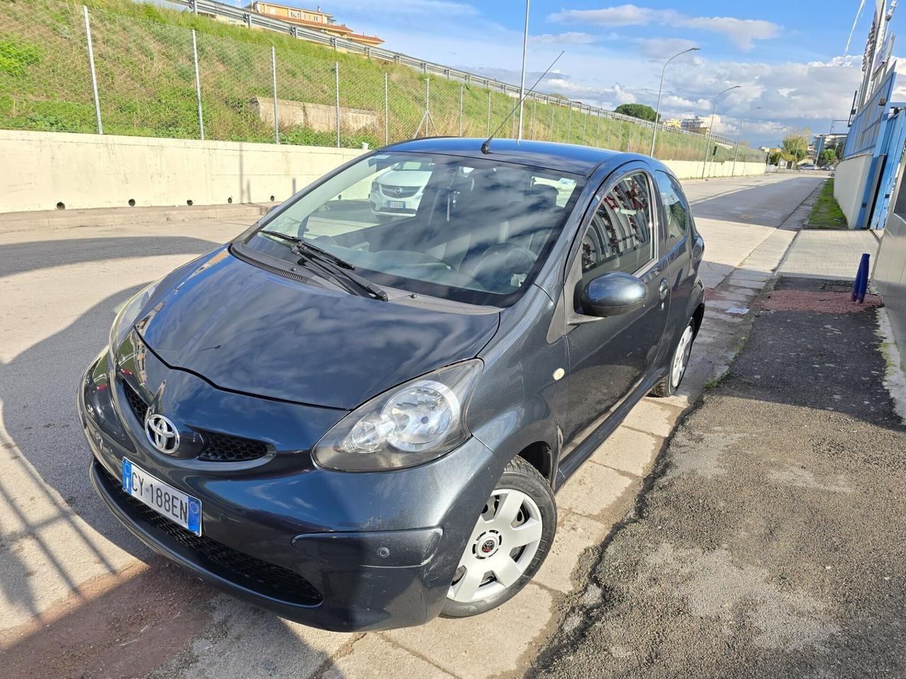 Toyota Aygo 1.0 12V VVT-i 3 porte Sol