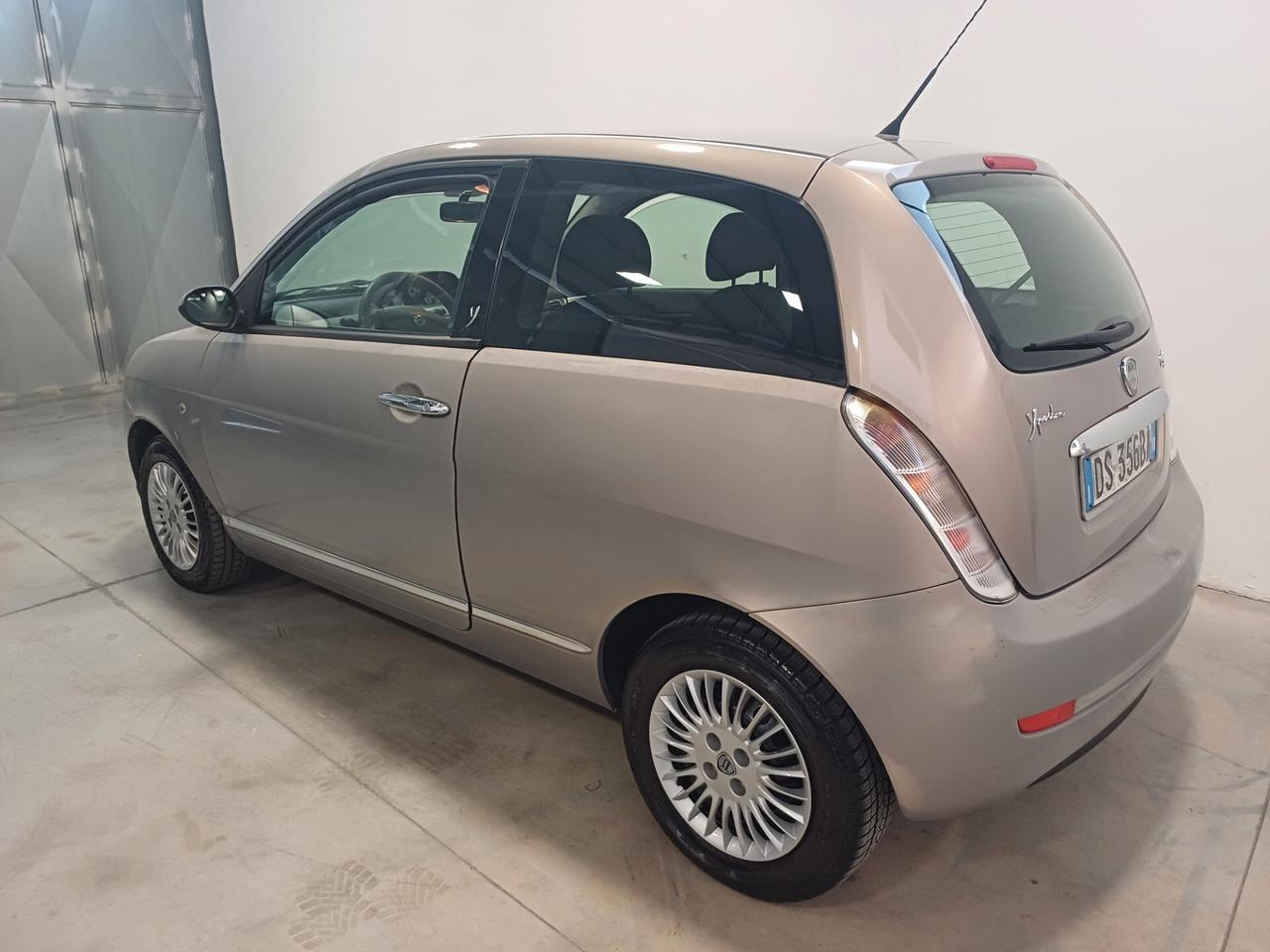 Lancia Ypsilon 1.3 MJT 75 CV Oro Clima/Servo