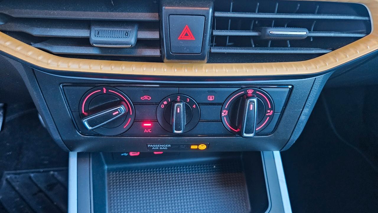 Seat Arona 1.0 ecotsi Style 95cv FULL LINK - LED