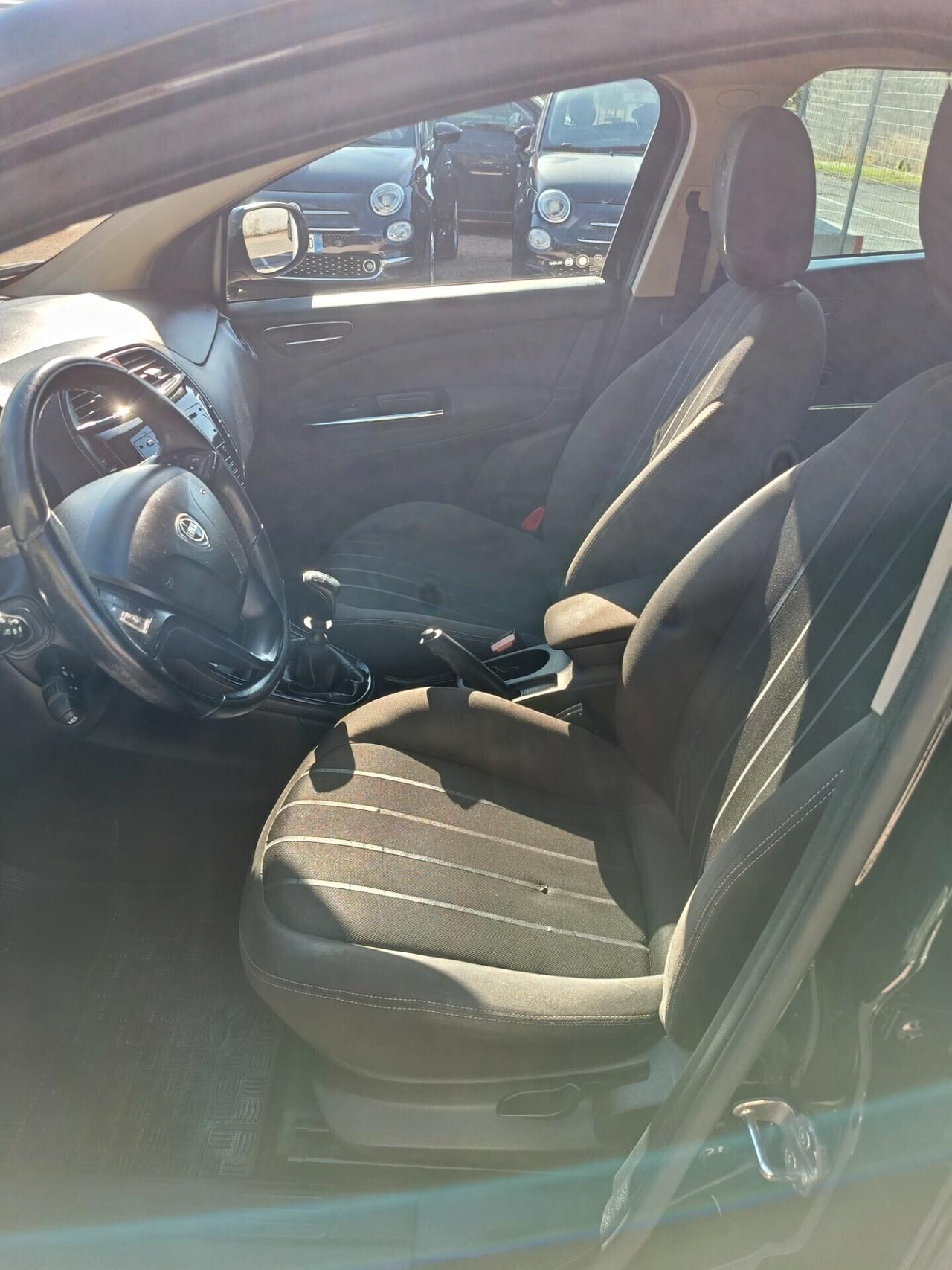 Lancia Delta 1.6 MJT DPF Gold