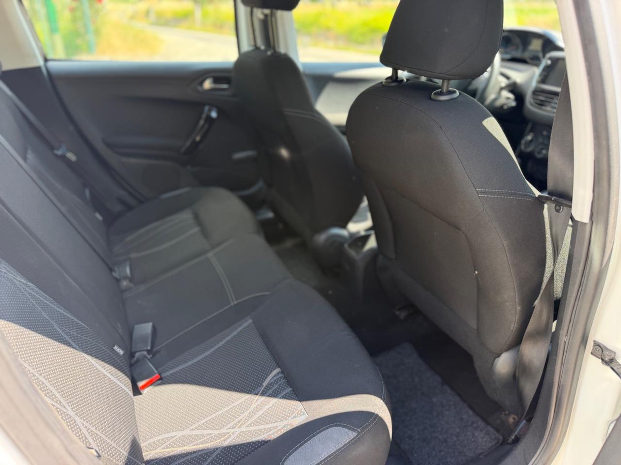 Peugeot 208 1.4 HDi 68 CV 5 porte Active
