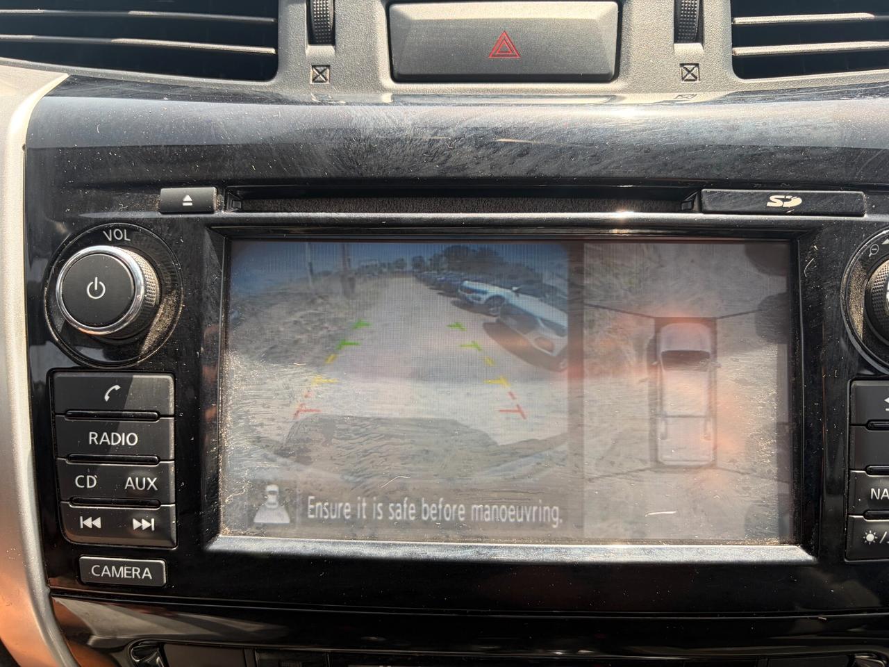 NISSAN NAVARA DOUBLE CAB N-GUARD 2.3 DCI 190CV 4WD IVA ESPOSTA