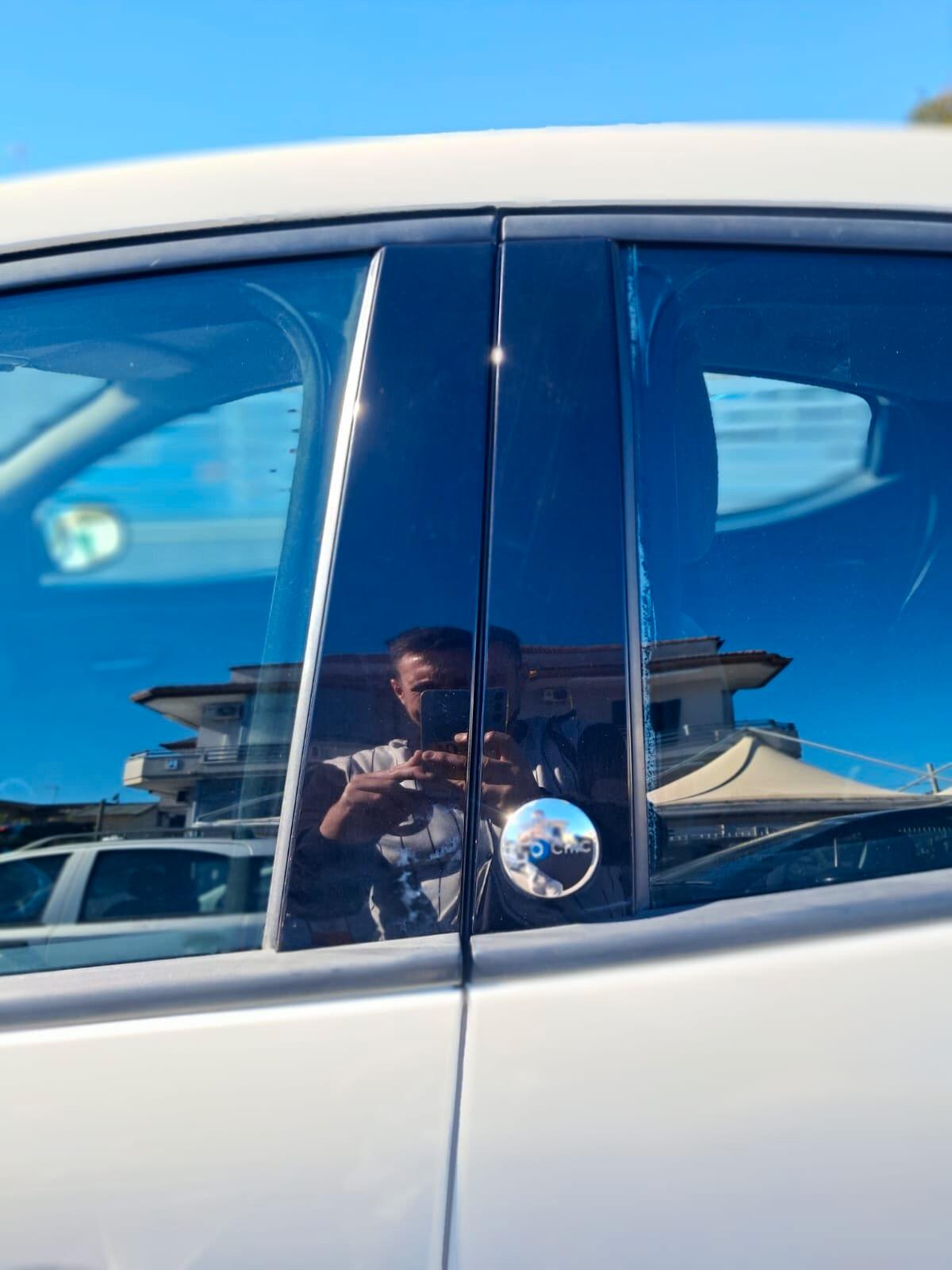 Lancia Ypsilon 1.2 69 CV 5 porte GPL Ecochic Gold