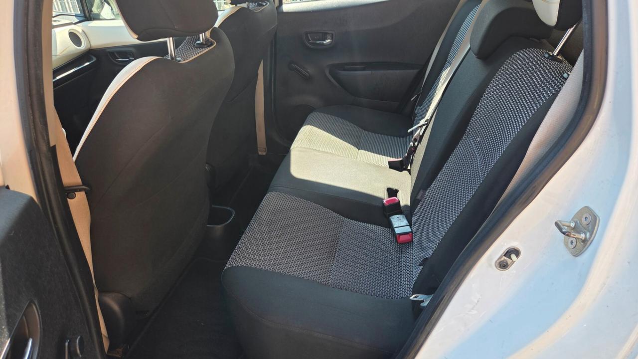 Toyota Yaris 1.3 5 porte Trend unico proprietario