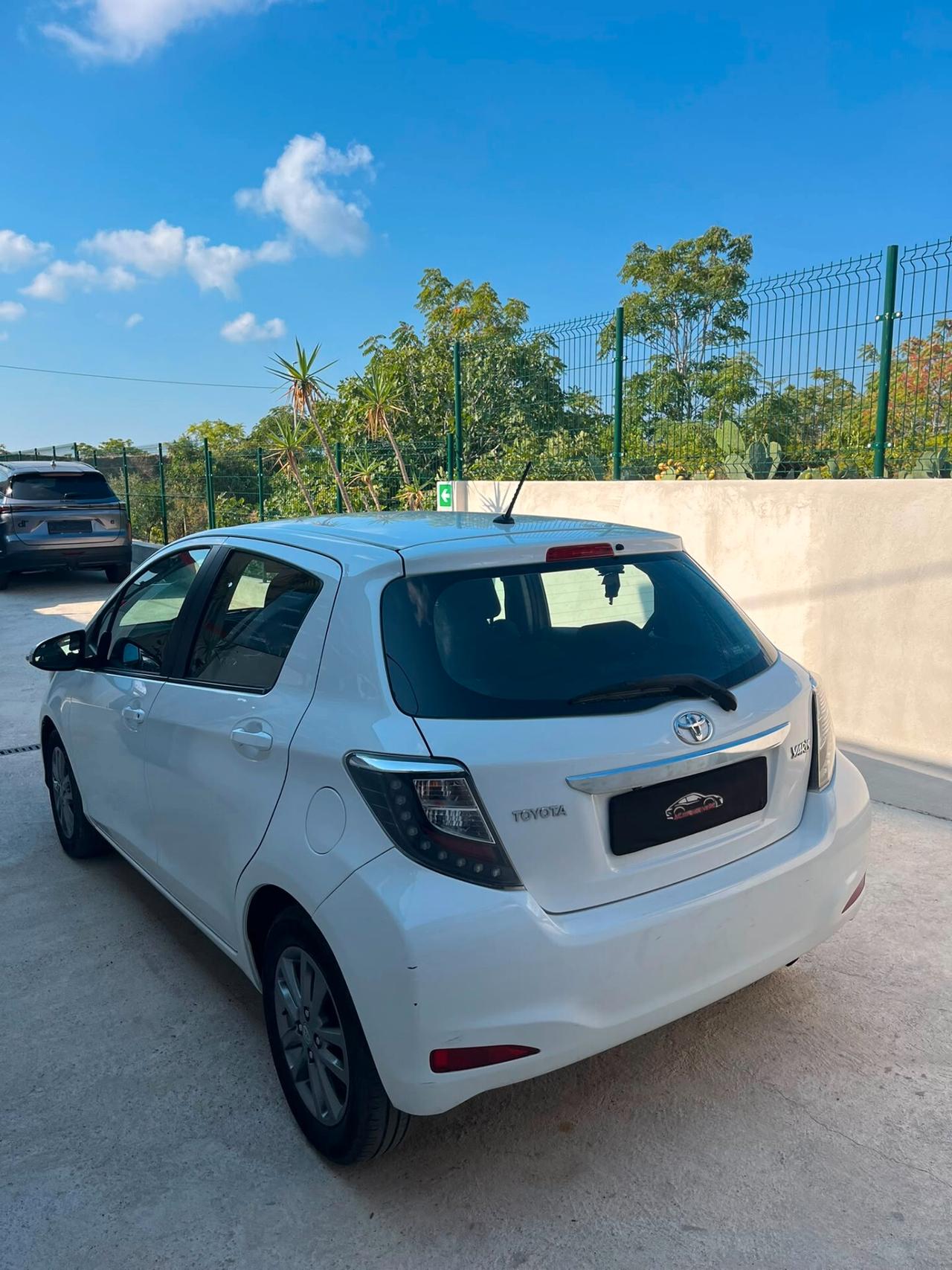 Toyota Yaris 1.0 5 porte Lounge