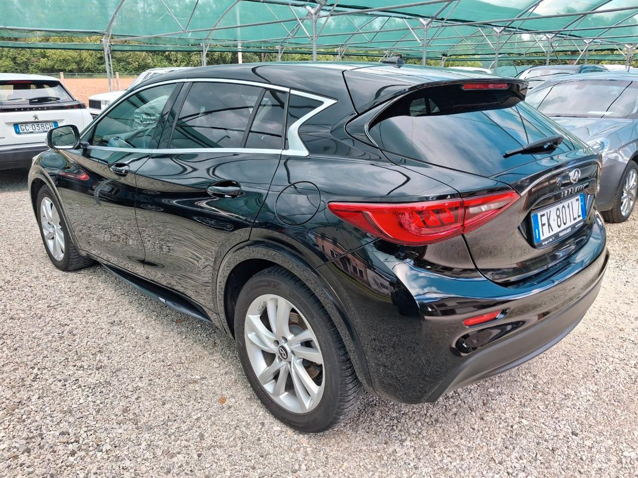 Infiniti Q30 1.5d Premium City Black 109cv