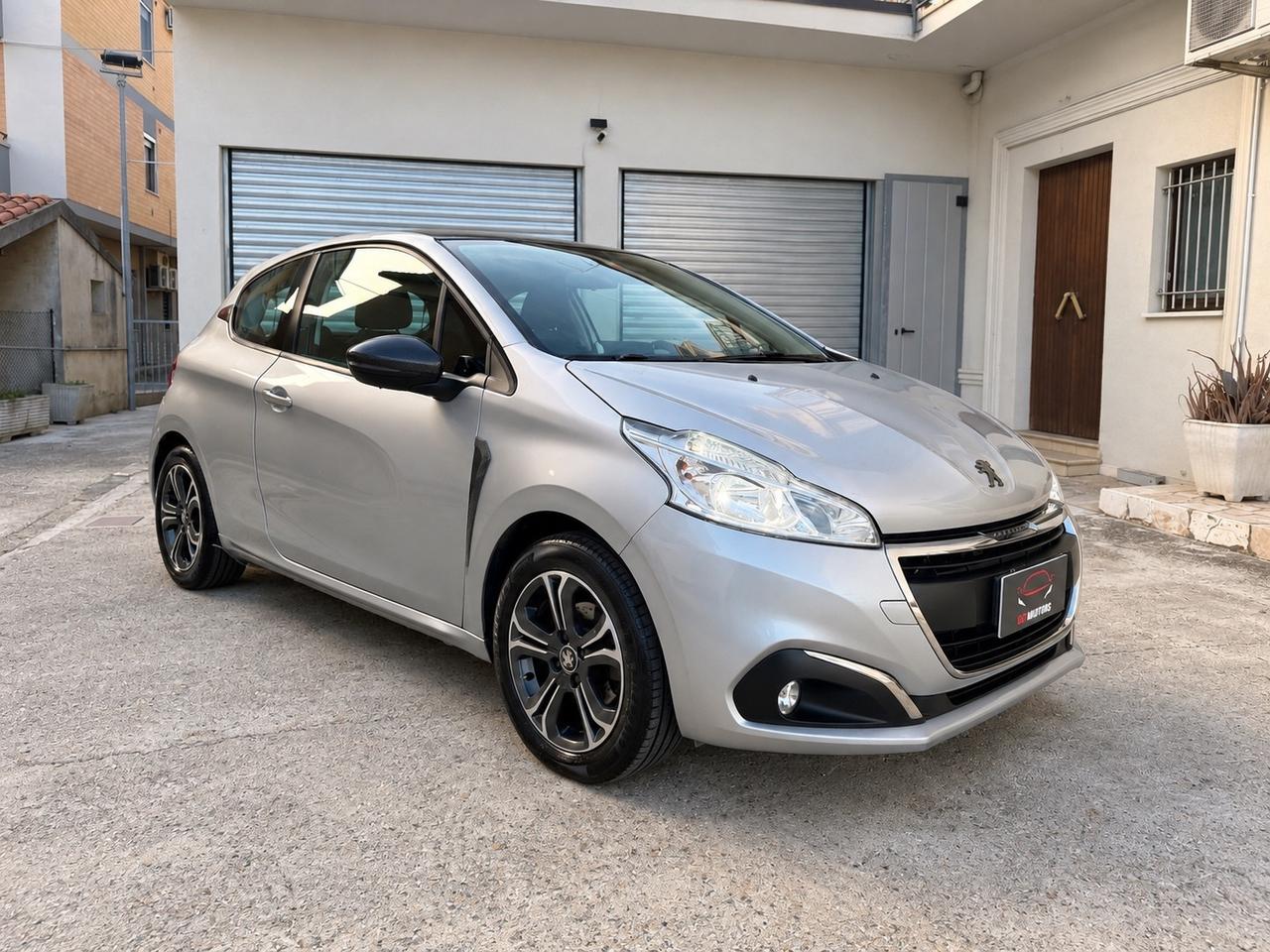 Peugeot 208 1.4 e-HDi 68 CV - CAMBIO AUTOMATICO