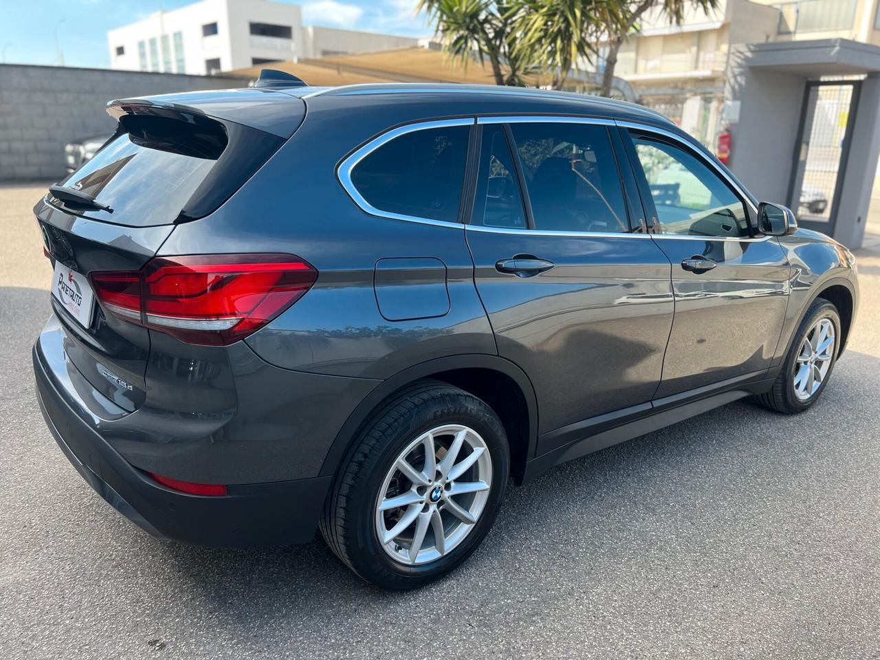 Bmw X1 sdrive16d Business Advantage auto LED/PELLE/NAVI