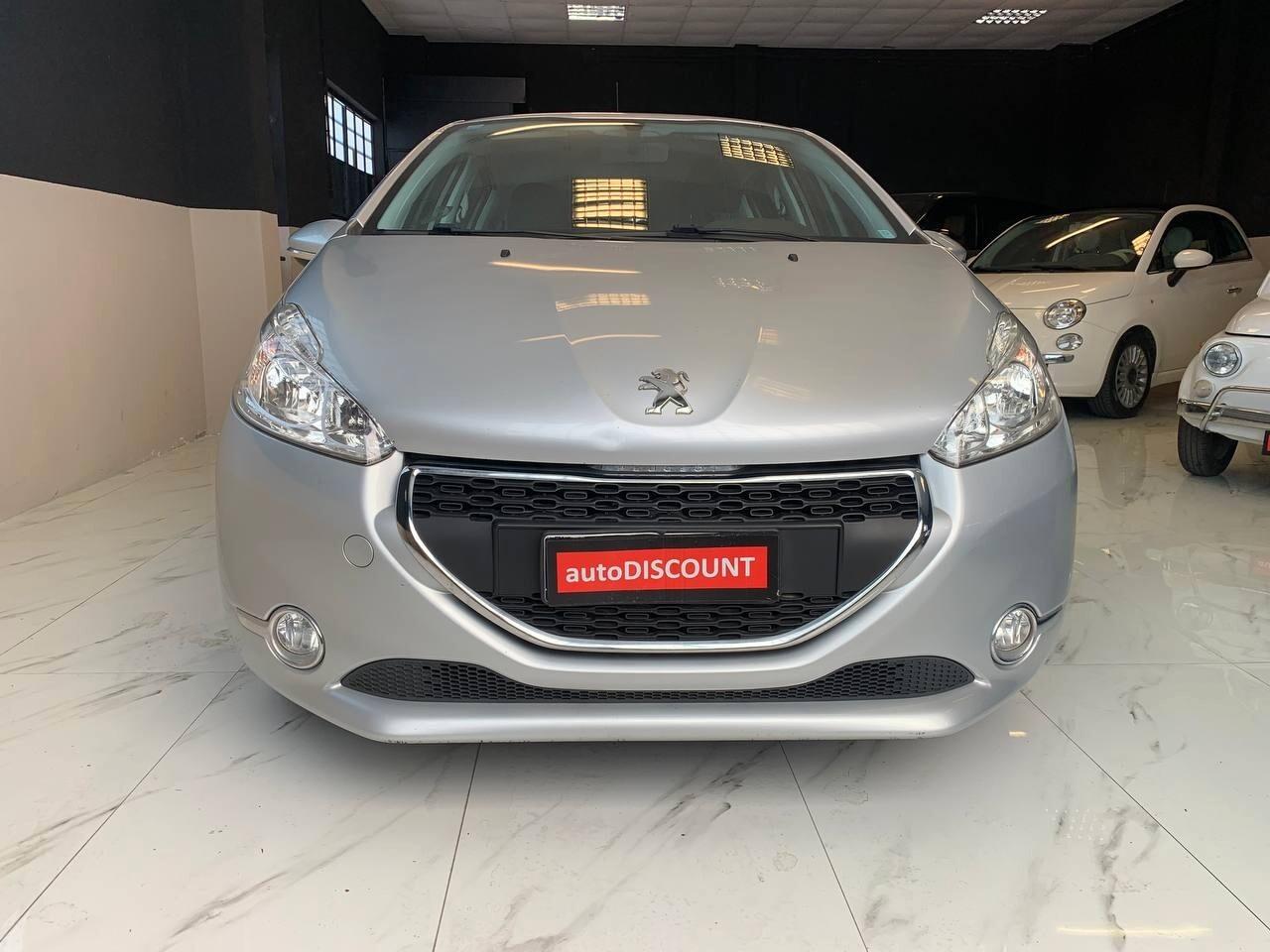 Peugeot 208 1.4 HDi 68 CV 5 porte Allure