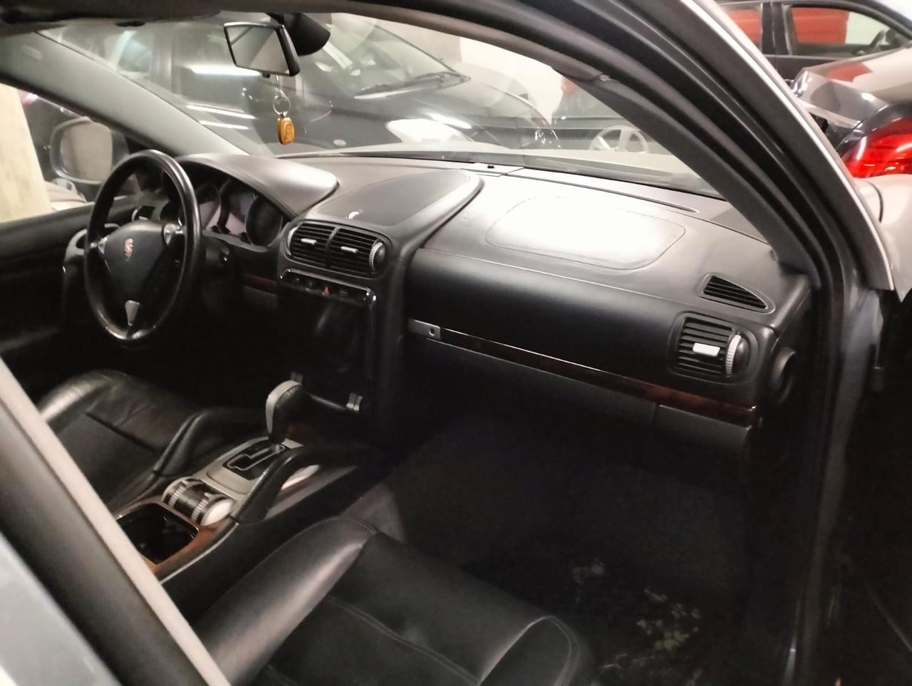 Porsche Cayenne 4.5 cat S