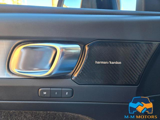 VOLVO XC40 D4 AWD Geartronic Momentum