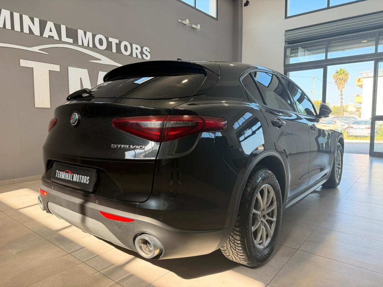 Alfa Romeo Stelvio 2.2 Turbodiesel 160 CV AT8 RWD Business