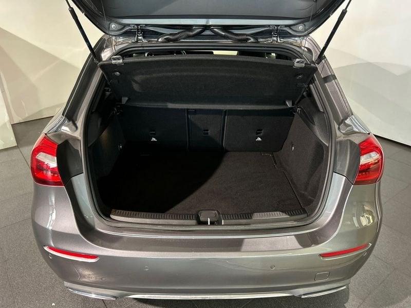 Mercedes-Benz Classe A Berlina 180 Automatic Business 136 cv