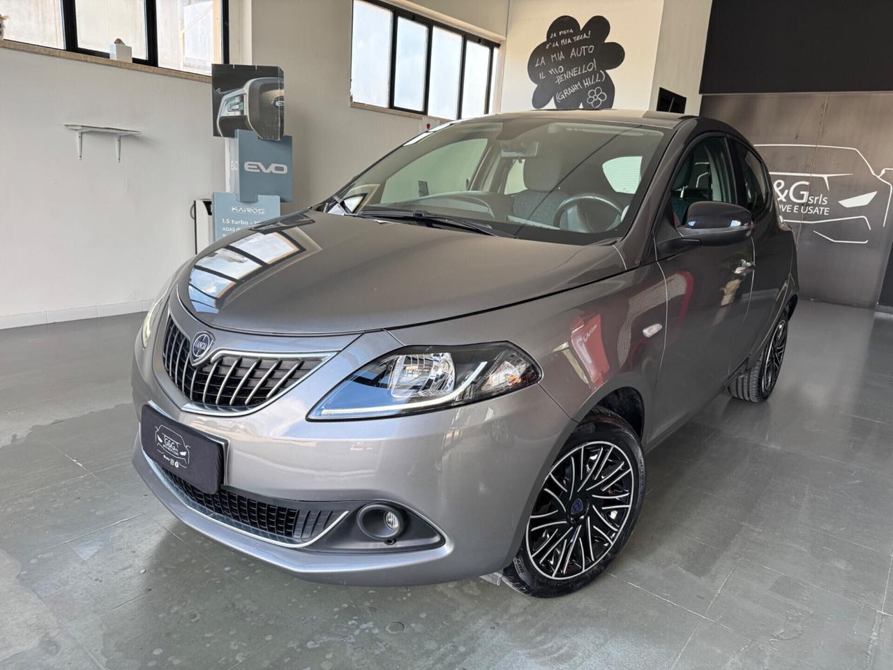 Lancia Ypsilon 1.0 FireFly Hybrid Gold - 2023