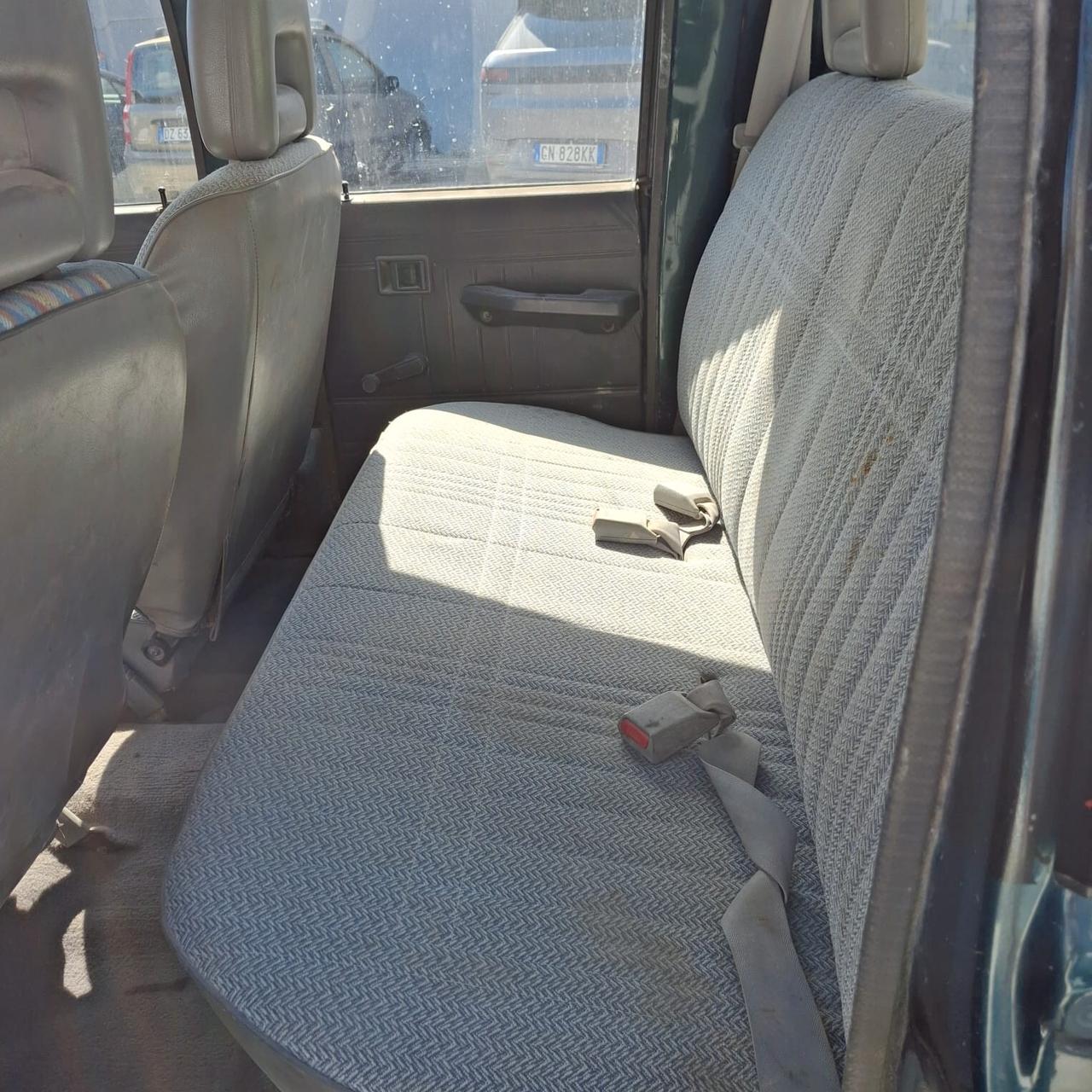 Mitsubishi L200 2.5 TD 4WD Club Cab Pick-up