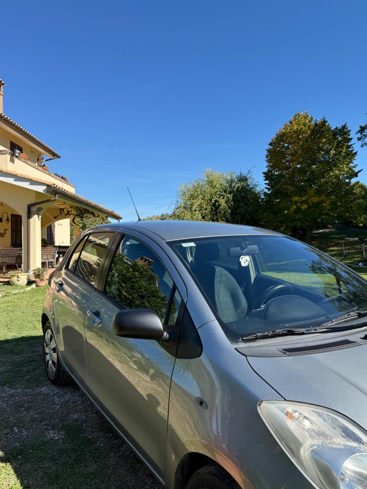 Toyota Yaris 1.0 5 porte Sol