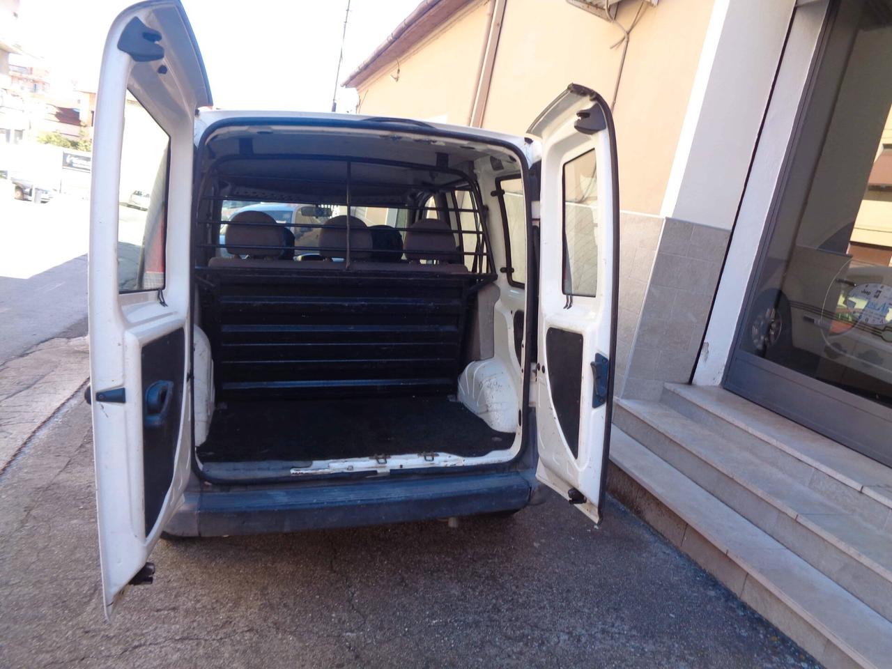 Fiat Doblo 1.9 diesel Cargo Combi 5 posti SX