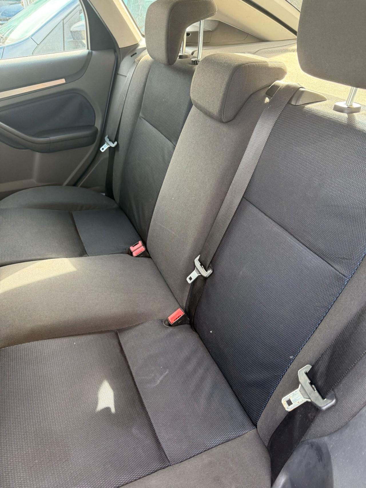 FORD FOCUS 1,6 DIESEL