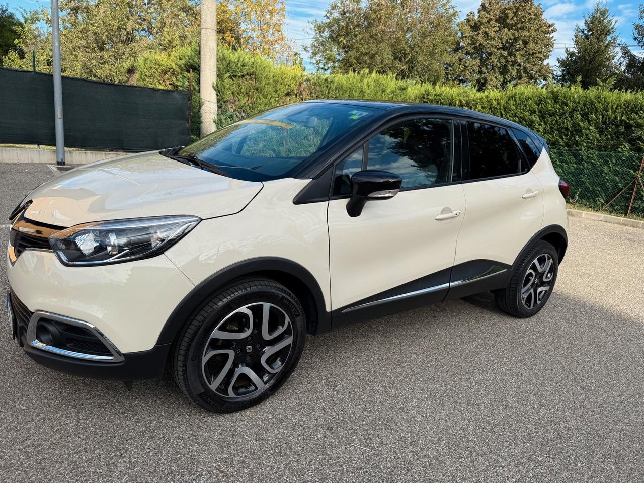 Renault Captur 0.9 tce - NAV. - TELECAMERA POST. - 12 MESI DI GARANZIA -