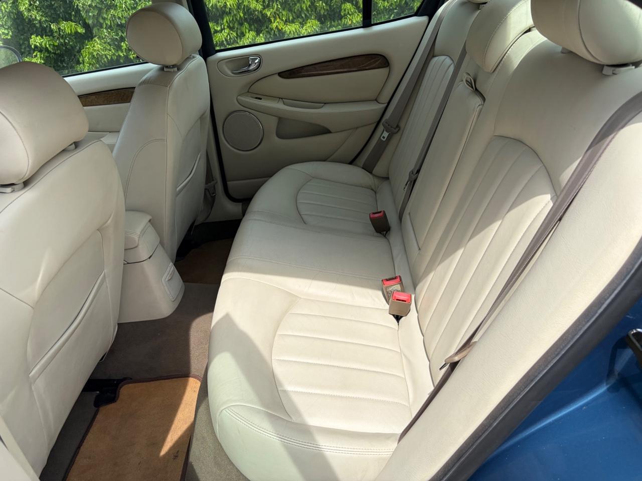 Jaguar X-Type 3.0 V6 24V