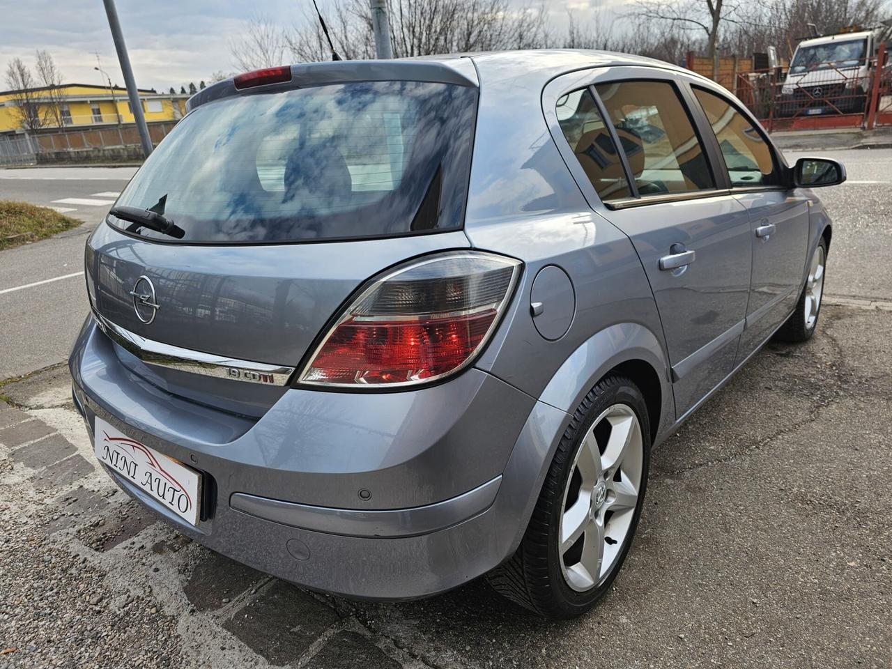 Opel Astra 1.9 CDTI 150cv 5PT Cosmo*Pelle*PDC*17*