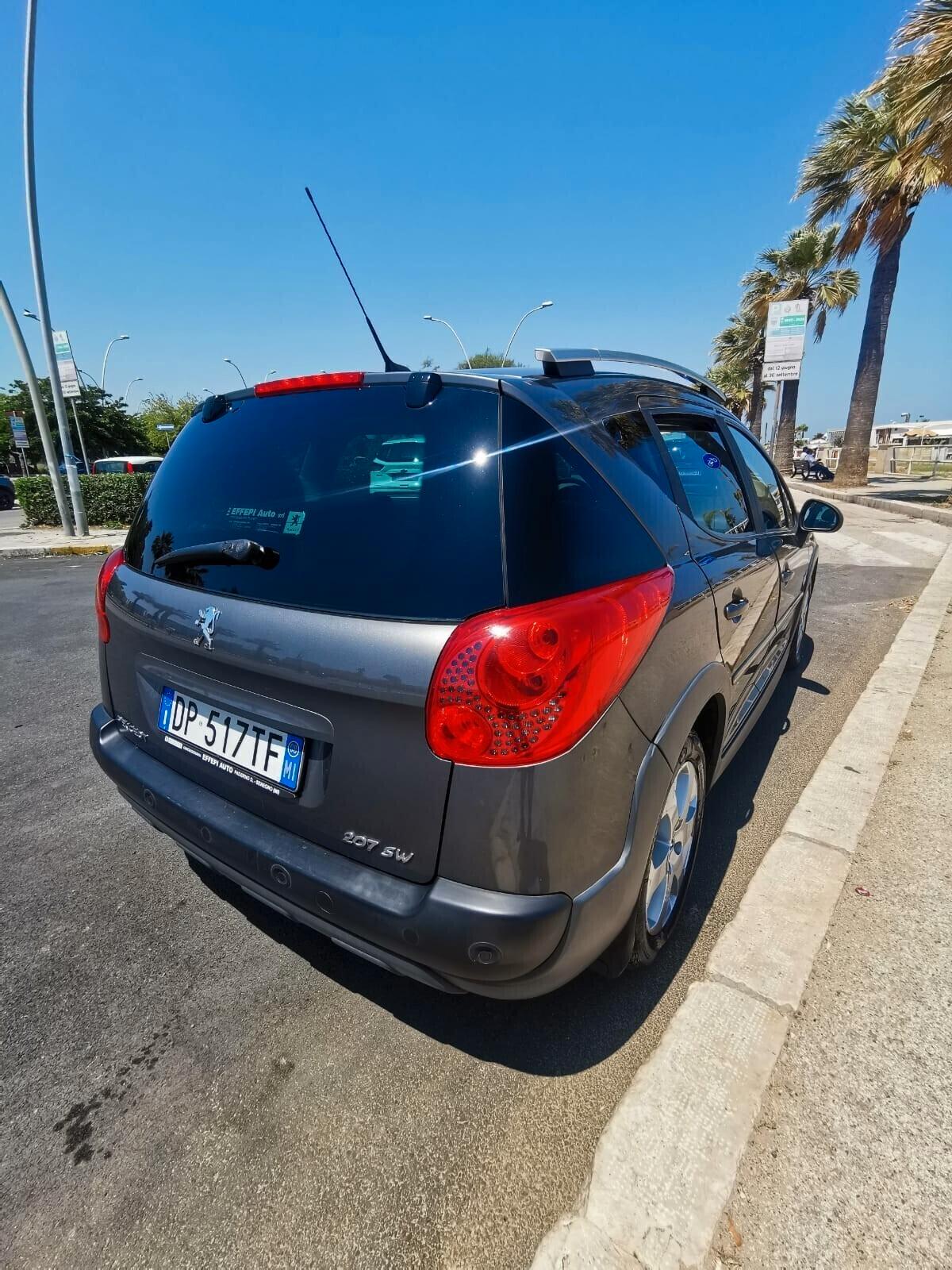 Peugeot 207 1.6 HDi 90CV SW SENSORI/TETTO PAN.