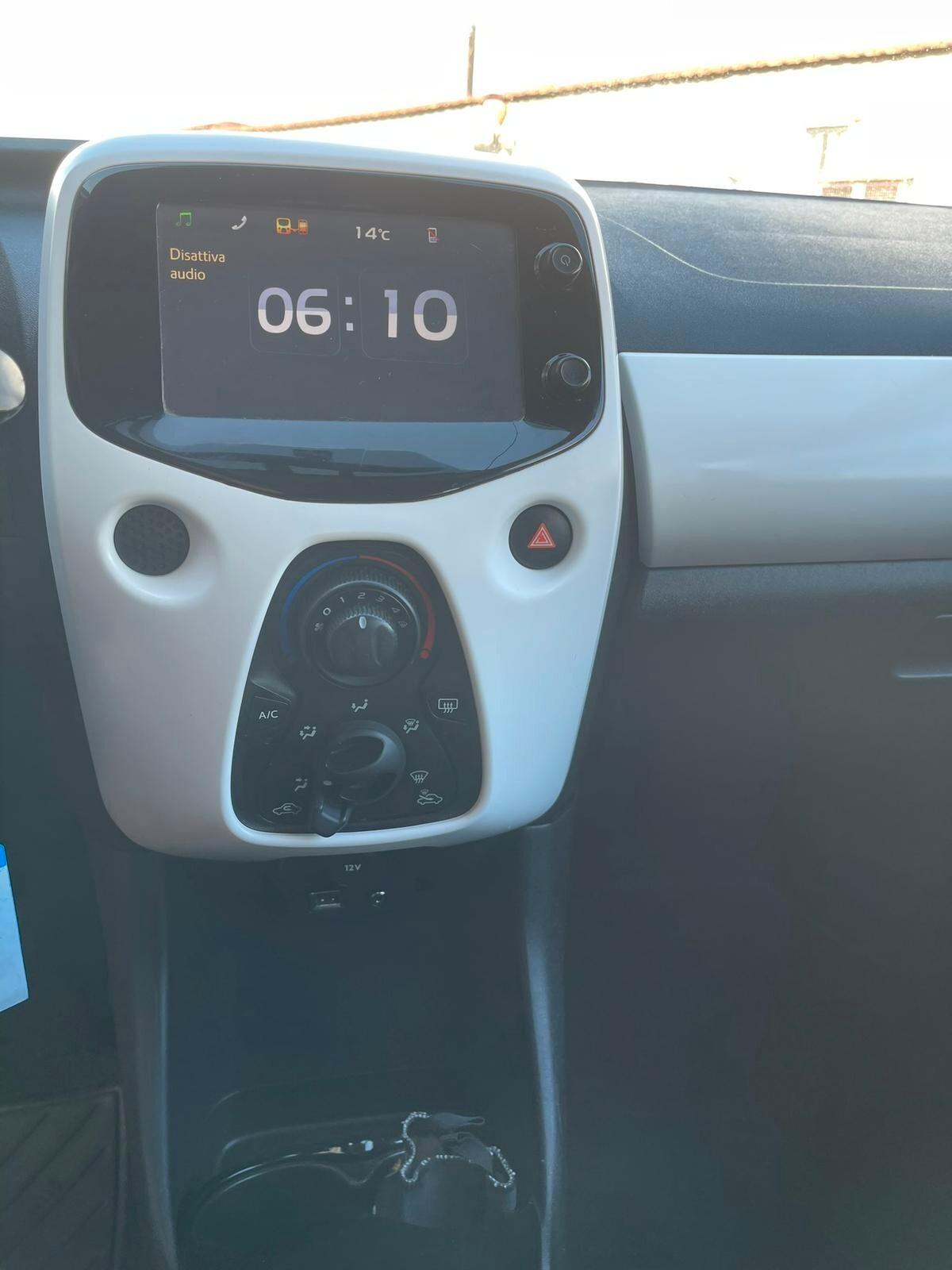 Peugeot 108 1.0 benzina come nuova