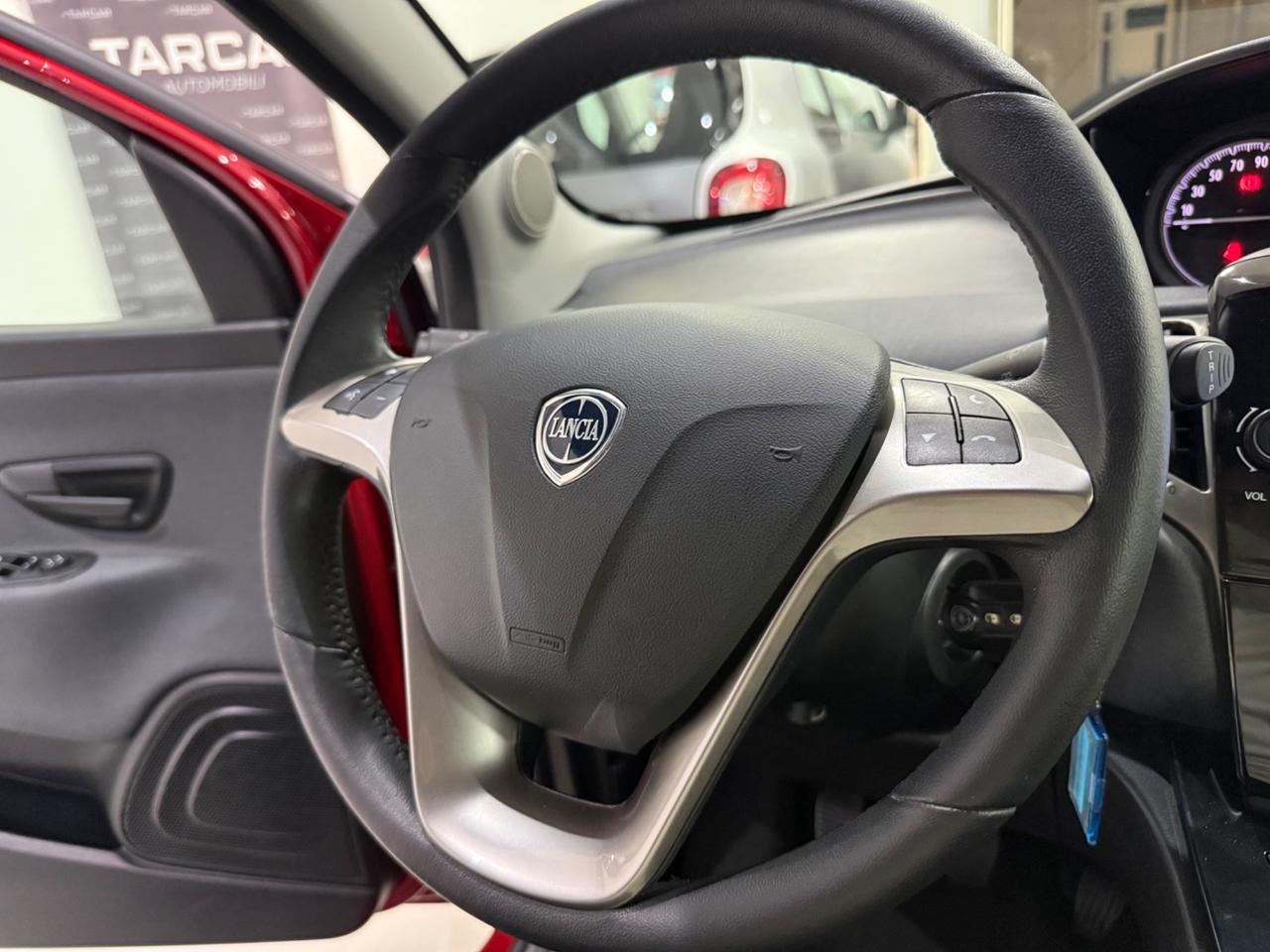 Lancia Ypsilon 1.0 70cv Hybrid Gold