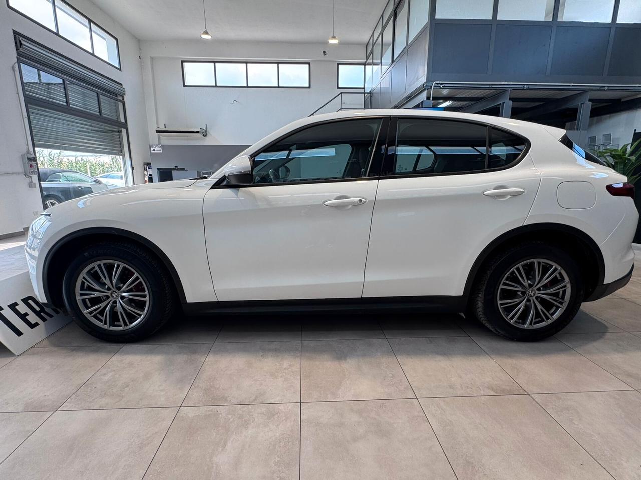 Alfa Romeo Stelvio 2.2 Turbodiesel 160 CV AT8 RWD Business