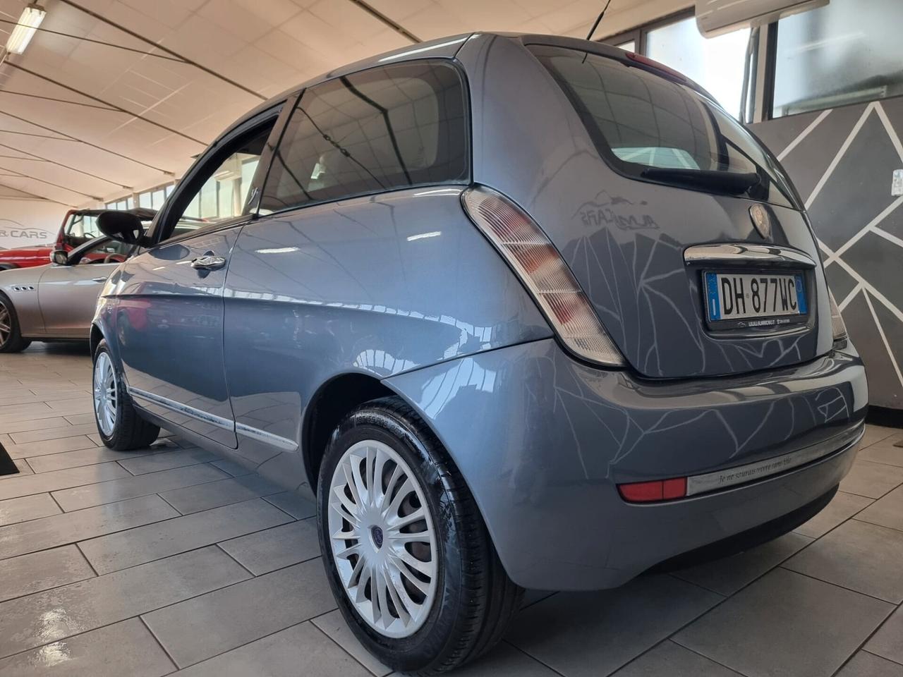 Lancia Ypsilon 1.2 NEOPATENTATI