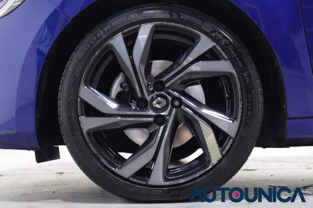 RENAULT Clio FULL HYBRID E-TECH 145 CV 5 PORTE ENGINEERED