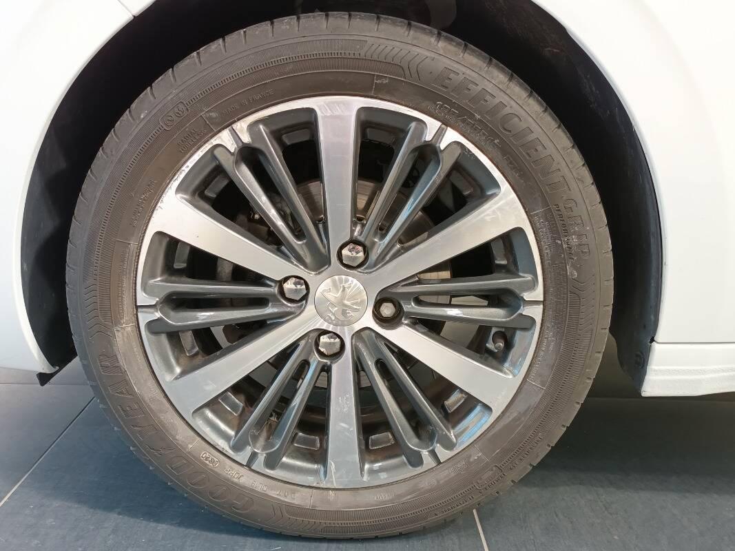 Peugeot 208 1.6 hdi Allure 75cv 5p