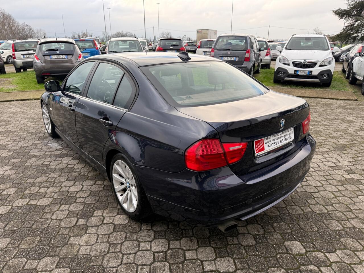 Bmw 320i |UNIPRO|MANUALE