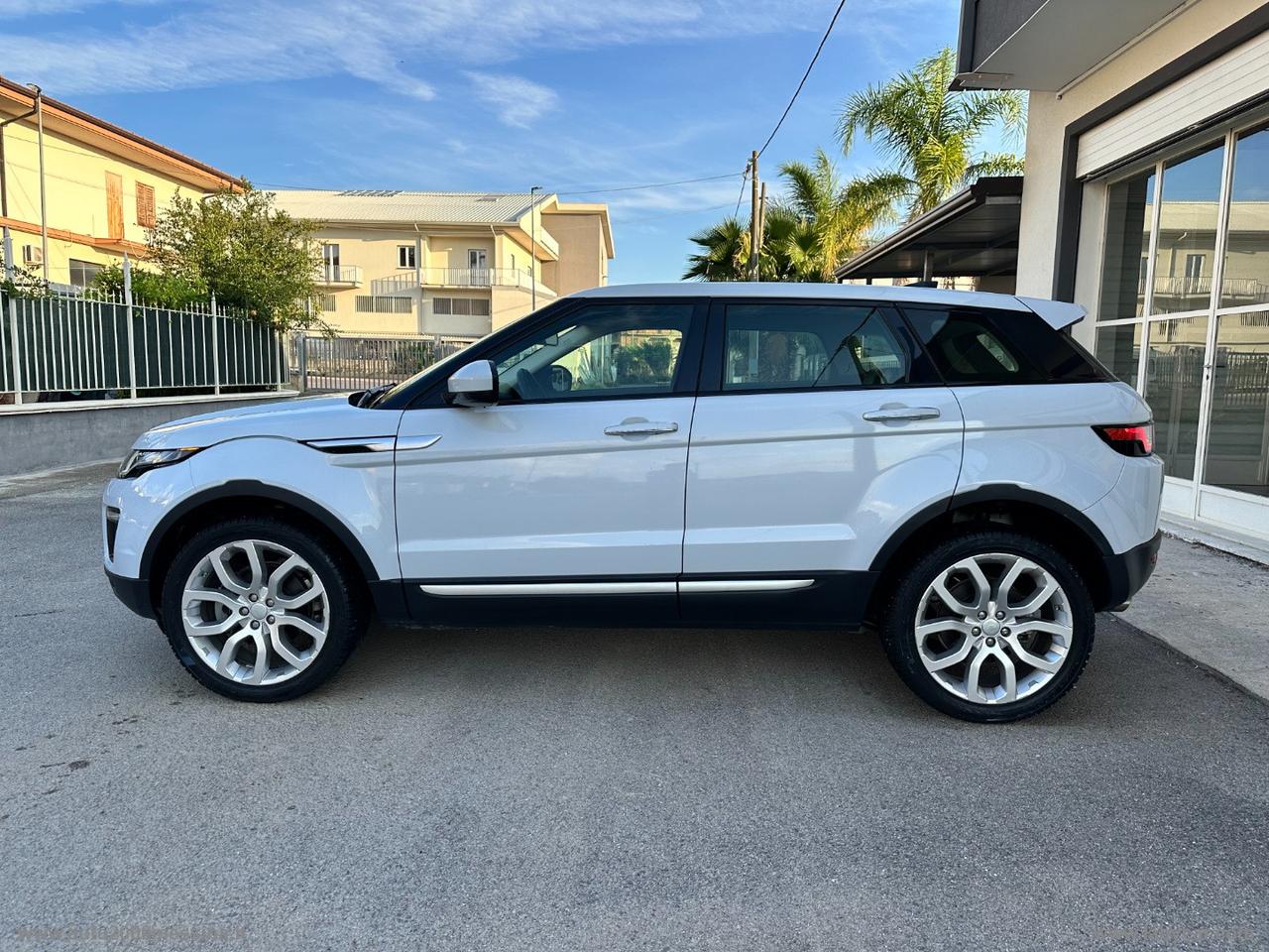 LAND ROVER RR Evoque 2.0 TD4 150 CV 5p. Bs Ed. SE