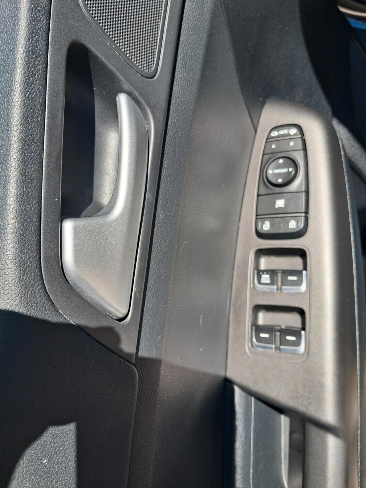 Kia Sportage 1.6 CRDI Diesel/Hybrid solo66.000km