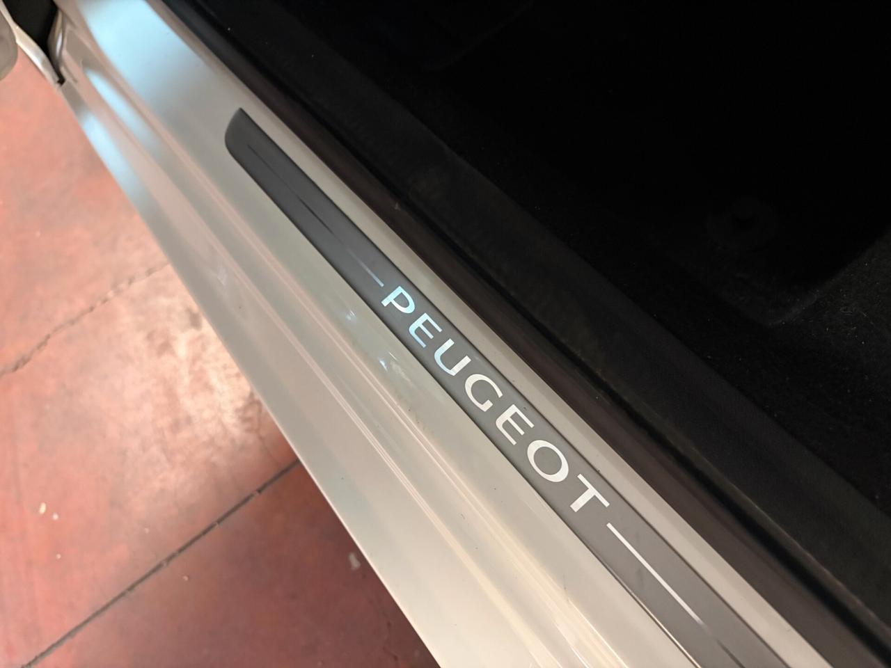 Peugeot 108 VTi 68 edizione Roland Garros 5 porte