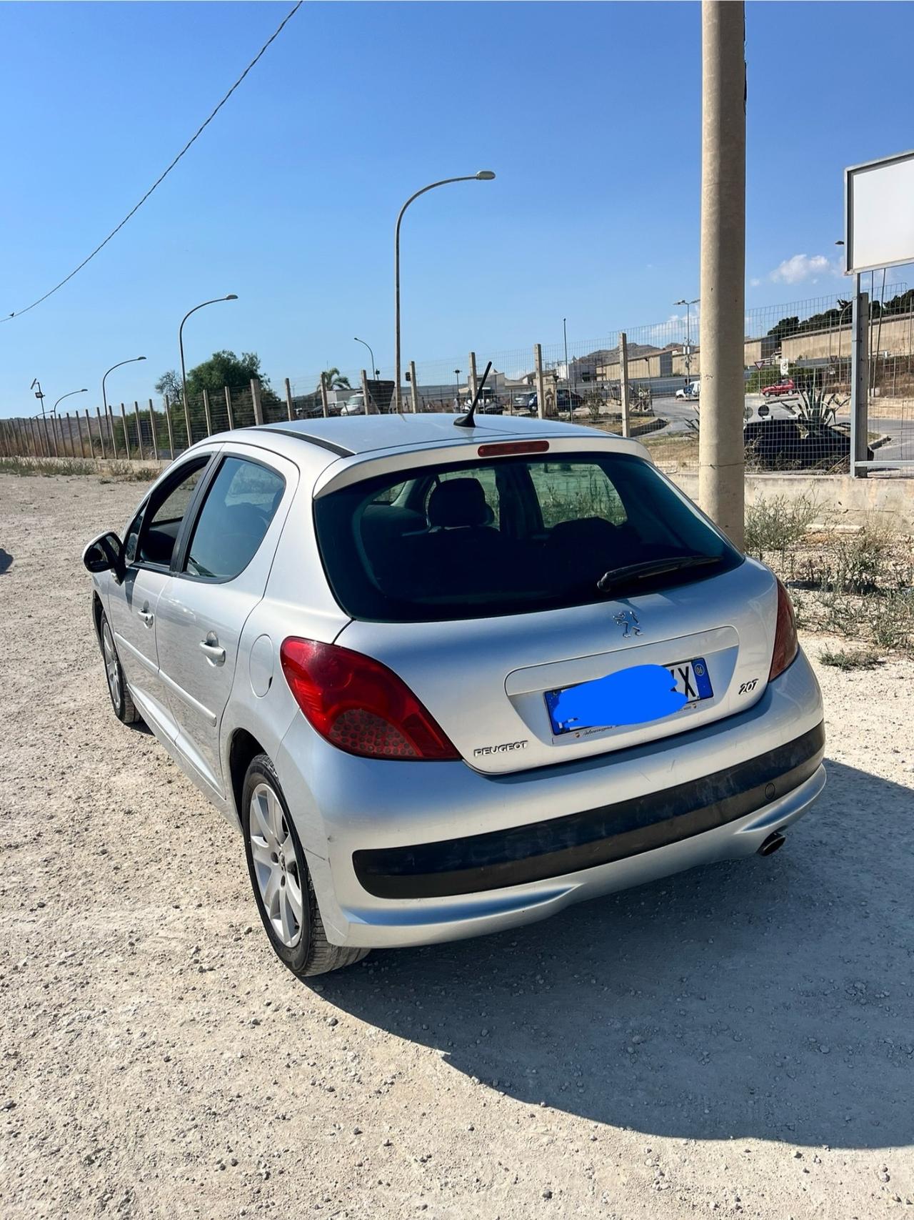 Peugeot 207 1.6 HDi 90CV 5p.