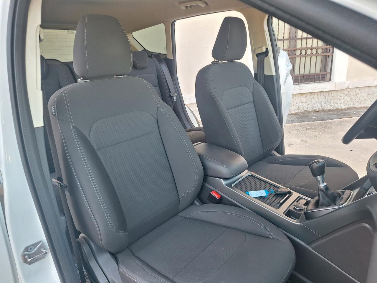 Ford Kuga 1.5 TDCI 120 CV Titanium PERFETTA