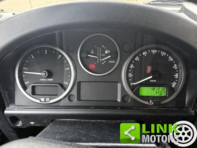 LAND ROVER Defender 2.4 TD4 122 CV 110 Crew Cab