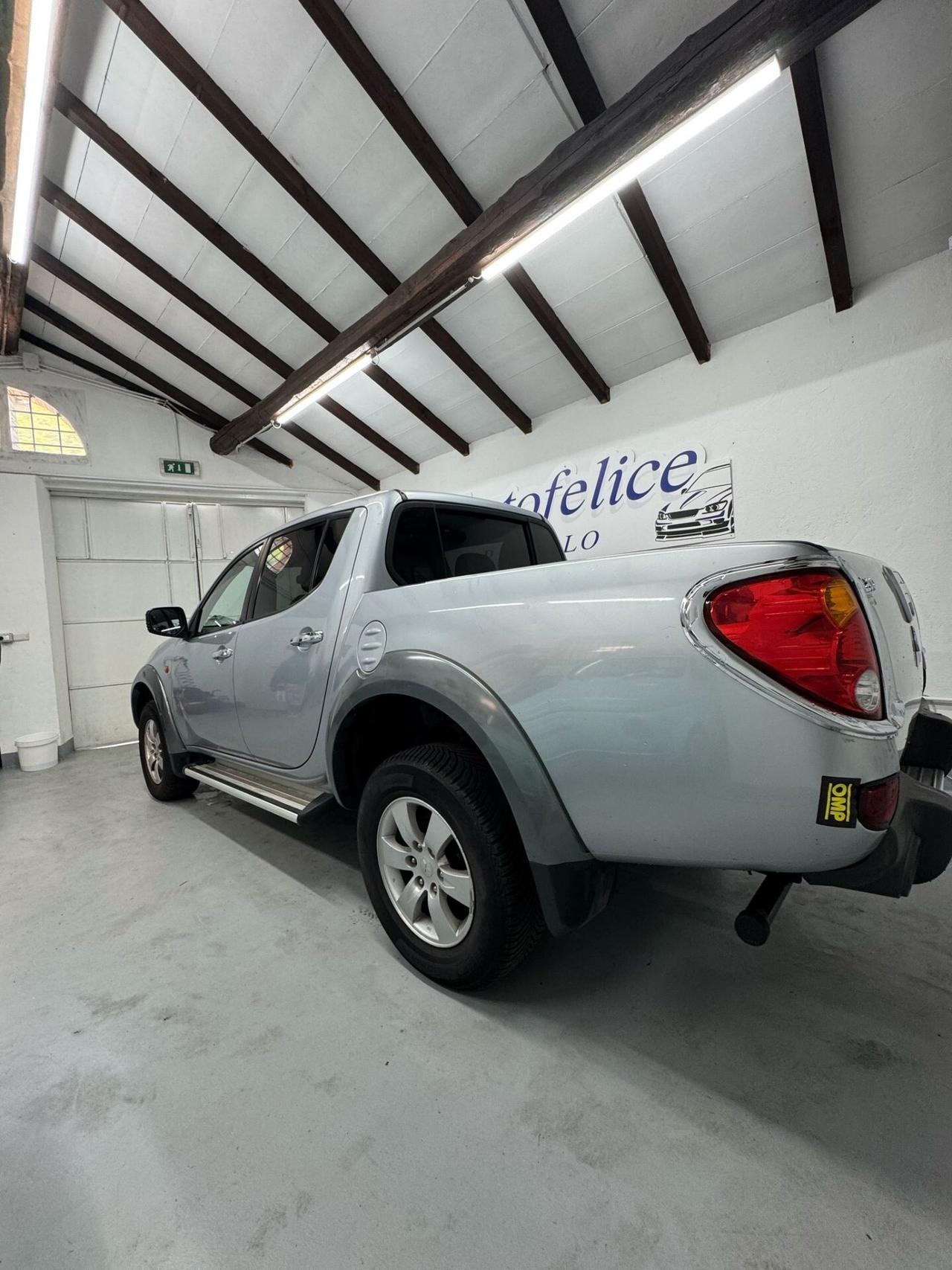 Mitsubishi L200 2.5 DI-D/136CV Club Cab Invite