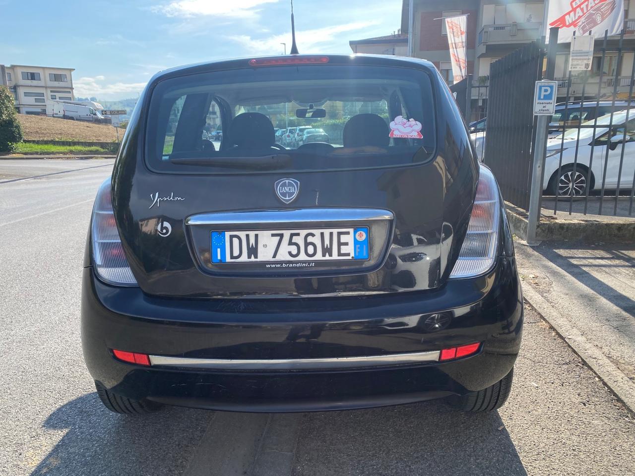 Lancia Ypsilon 1.2 69 CV Unyca