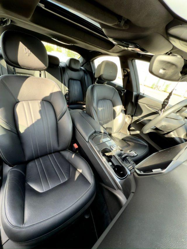 MASERATI Ghibli V6 350 CV