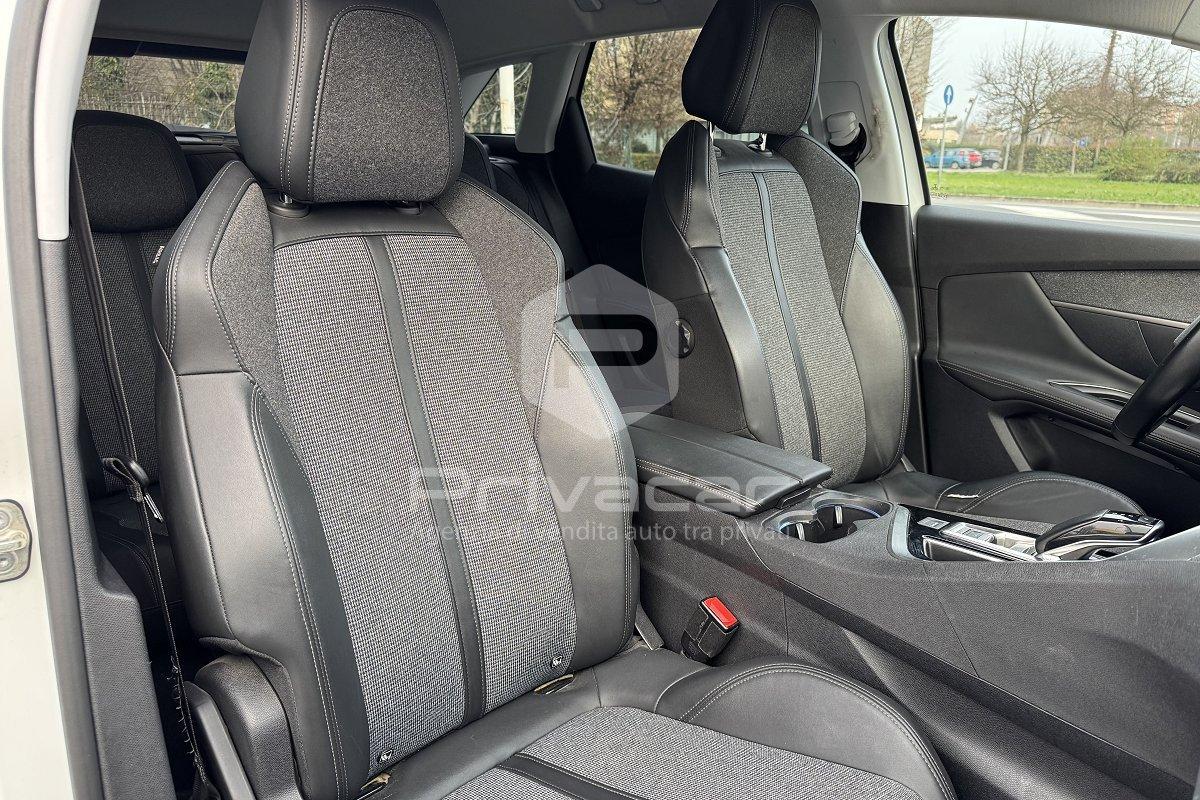 PEUGEOT 3008 BlueHDi 130 S&S EAT8 Allure