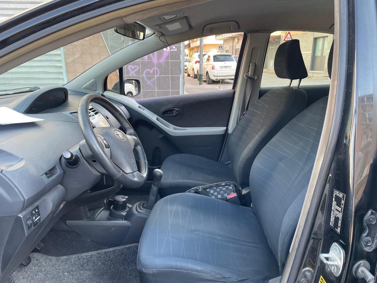 Toyota Yaris 1.0 5 porte Sol