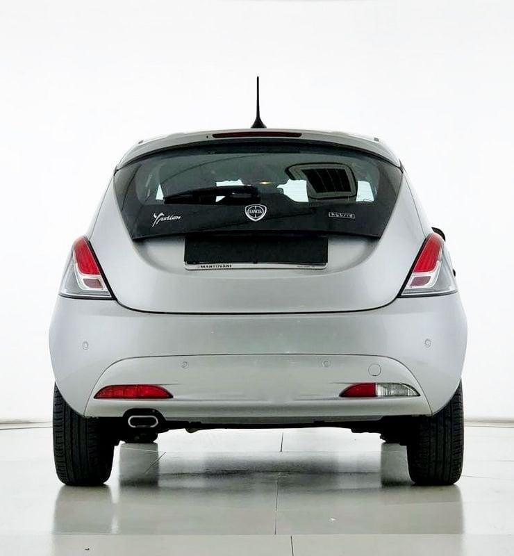 Lancia Ypsilon 1.0 FireFly 5 porte S&S Hybrid Gold